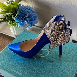 SATIN BLUES with a an elegant twist